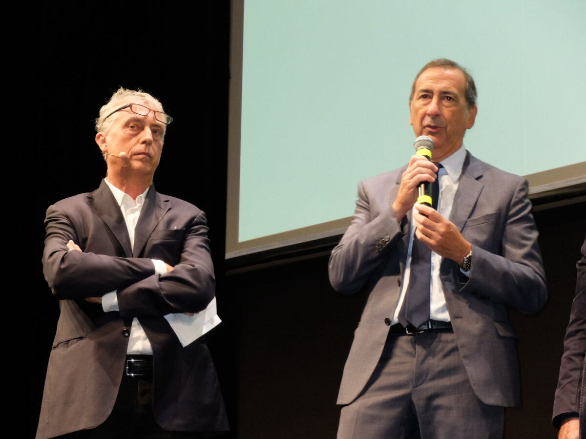 Inchiesta urbanistica Milano, Sala in chat a Boeri: “Non posso far spuntare torri dove non c’è nulla”. Tancredi verso le dimissioni Inchiesta urbanistica Milano, Sala in chat a Boeri: “Non posso far spuntare torri dove non c’è nulla”. Tancredi verso le dimissioni