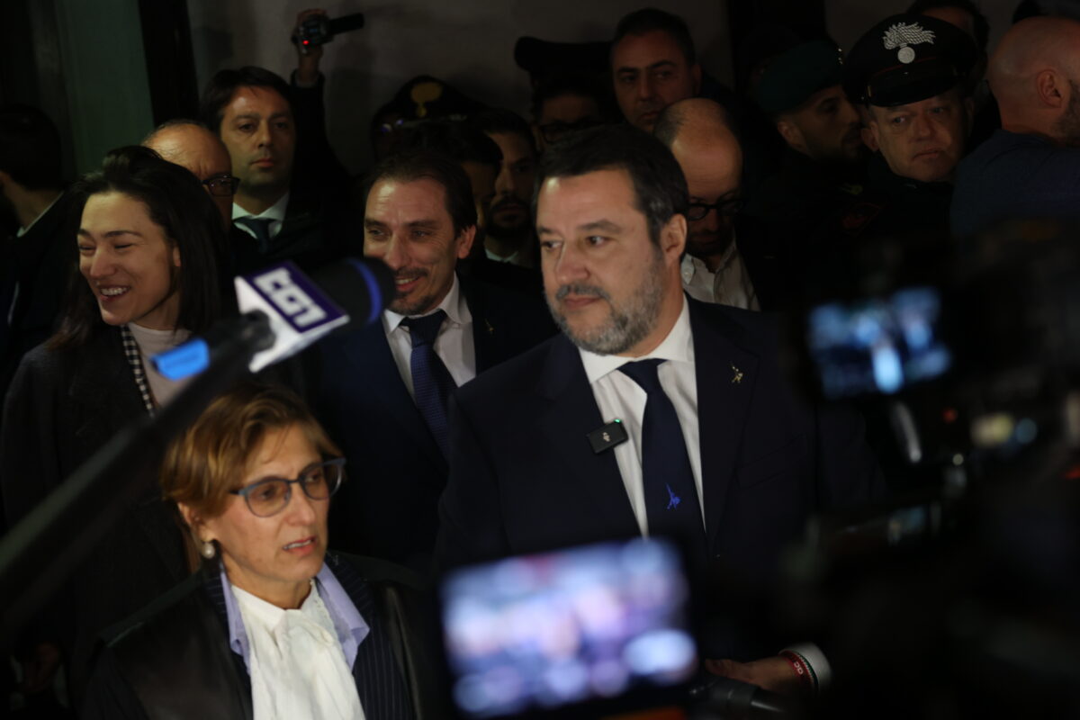 open arms dallo stop alla nave con i migranti al ricorso in cassazione le tappe del processo