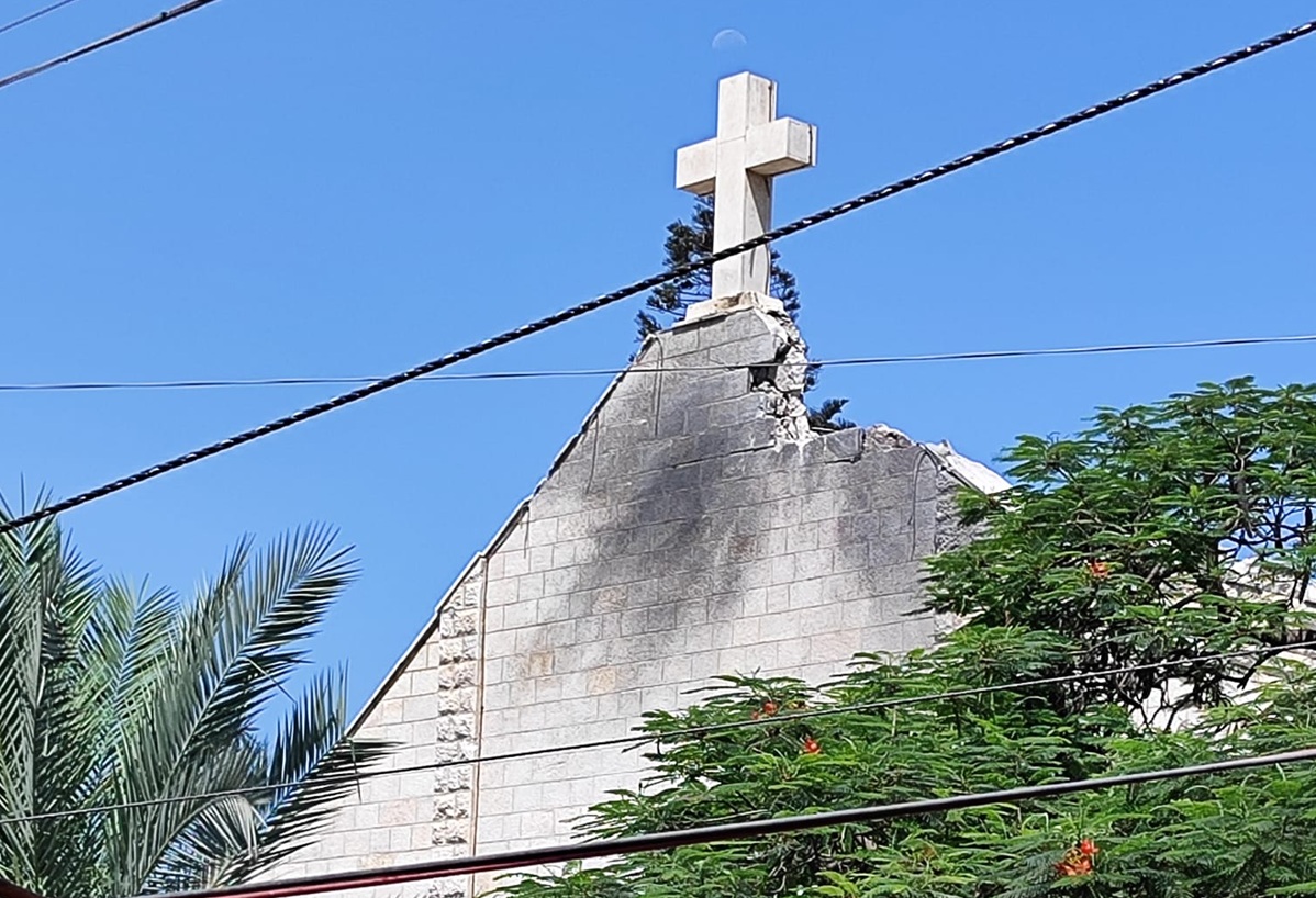 Gaza, Idf: “Chiesa colpita per errore da schegge proiettile tank”