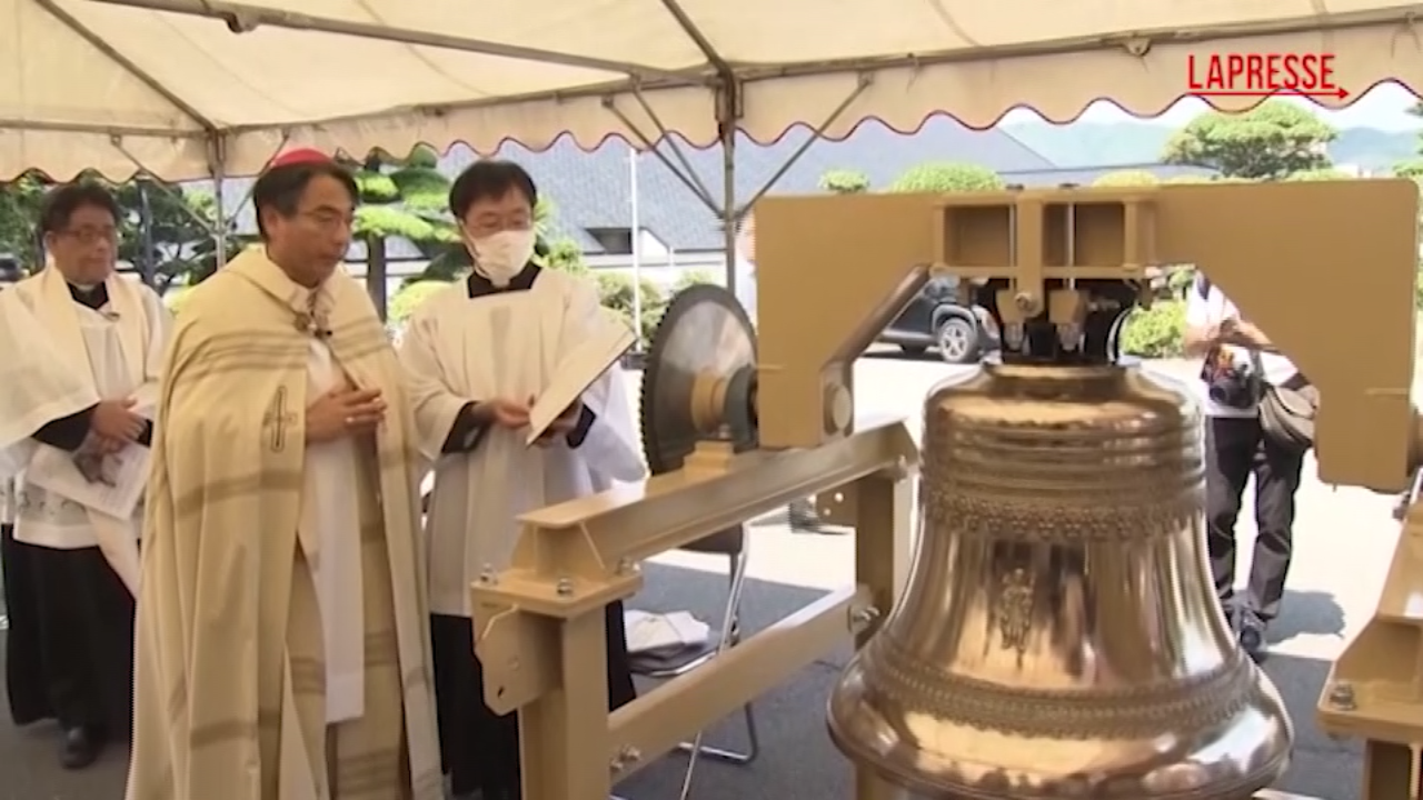 giappone arrivata la nuova campana della cattedrale di nagasaki era stata distrutta dalla bomba atomica