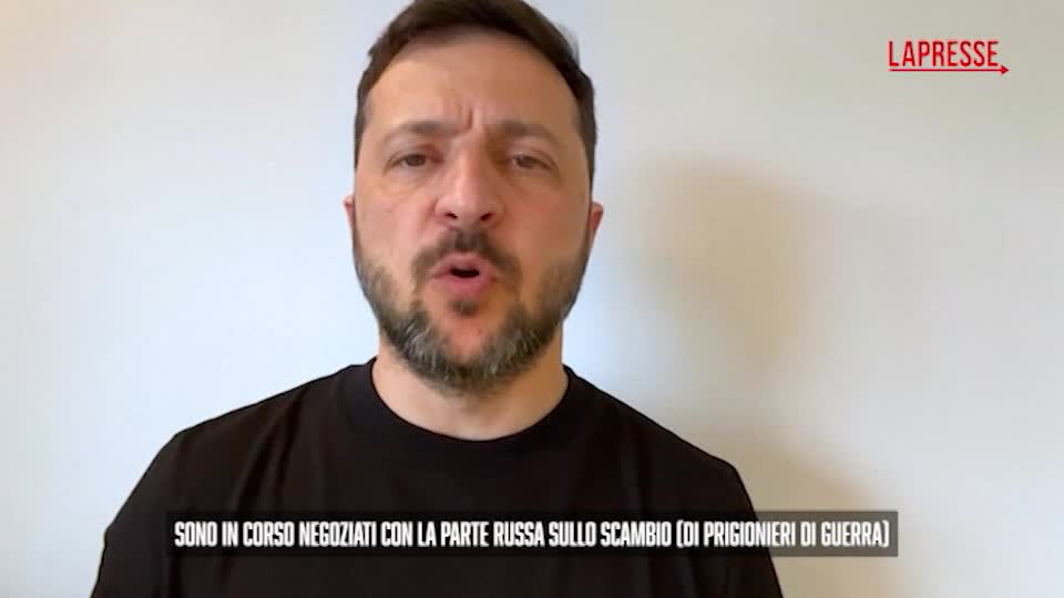 Ucraina, Zelensky: “Proposto colloqui a Russia per la prossima settimana” Ucraina, Zelensky: “Proposto colloqui a Russia per la prossima settimana”