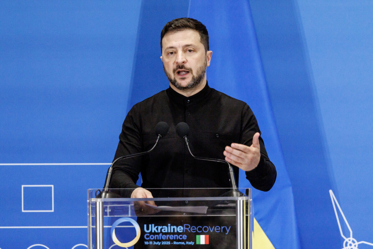 Ucraina, Zelensky: “Ho proposto alla Russia un incontro la settimana prossima” Ucraina, Zelensky: “Ho proposto alla Russia un incontro la settimana prossima”