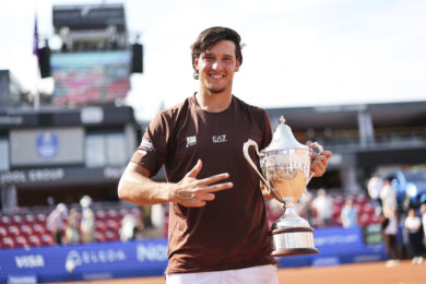 Atp Bastad, titolo a Darderi: De Jong sconfitto in tre set