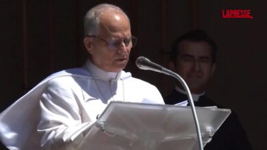 Gaza, Papa all'Angelus: "Si fermi subito la barbarie della guerra"