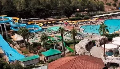 Bimbo cade in piscina a Gallipoli, è in condizioni gravissime