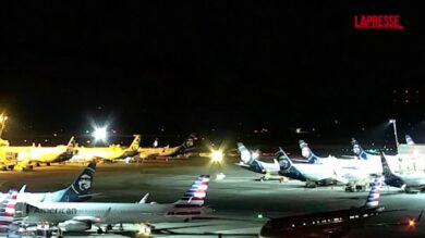 Alaska Airlines bloccata da “guasto informatico”: gli aerei fermi a terra