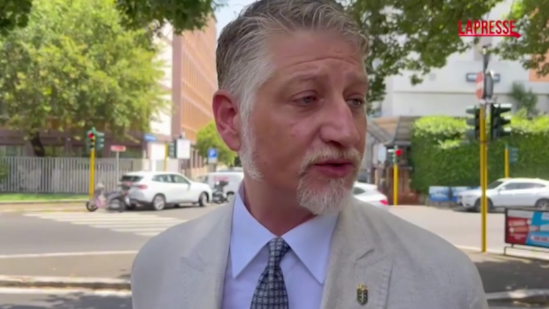 Targa Matteotti vandalizzata a Roma, il ministro Giuli sul posto: “Atto vile che offende storia repubblicana”