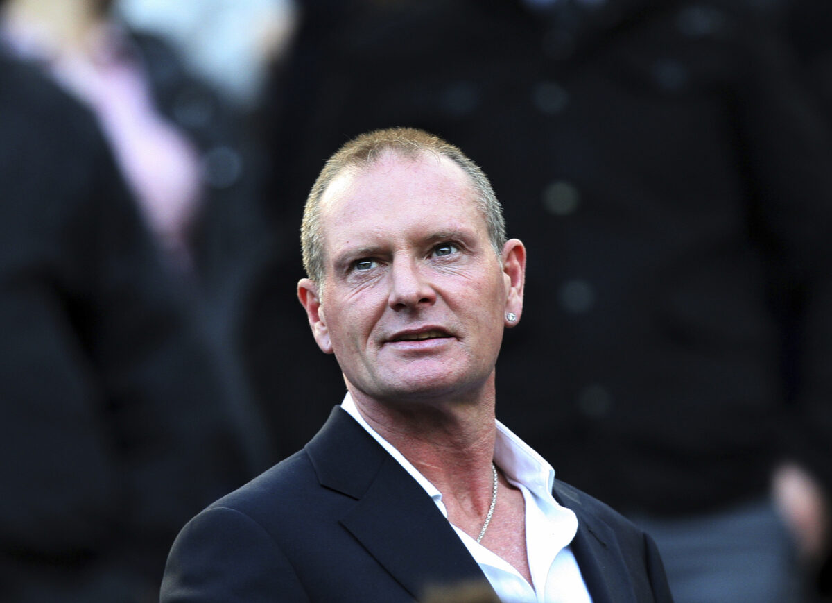 Paul Gascoigne, l’ex calciatore trovato senza sensi: è in ospedale Paul Gascoigne, l’ex calciatore trovato senza sensi: è in ospedale