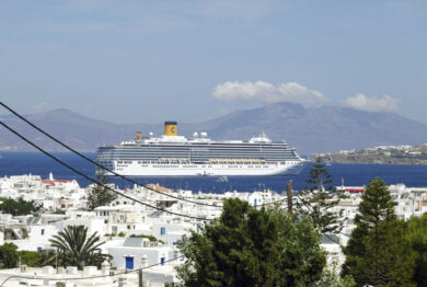 Grecia, al via tassa anti overtourism per chi arriva sulle isole in crociera