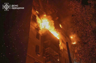 Ucraina, raid Russia colpisce condominio a Kramatorsk: morto un bambino