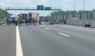 Ultraleggero precipita su raccordo autostradale a Brescia, morti i due occupanti