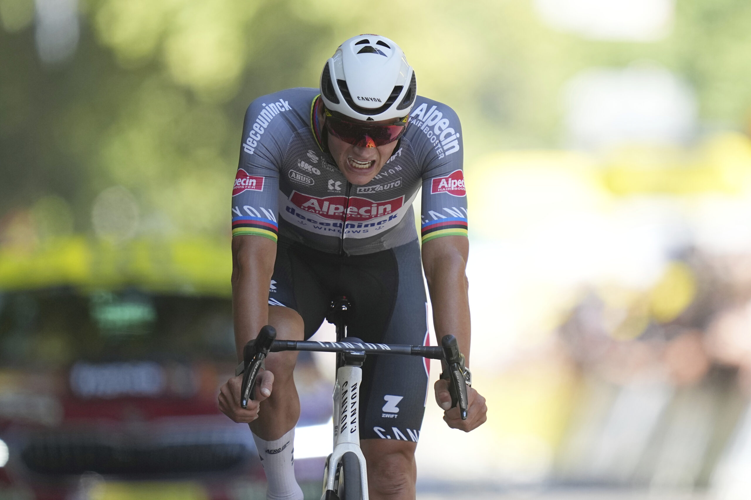 Tour de France 2025, Van der Poel si ritira per polmonite