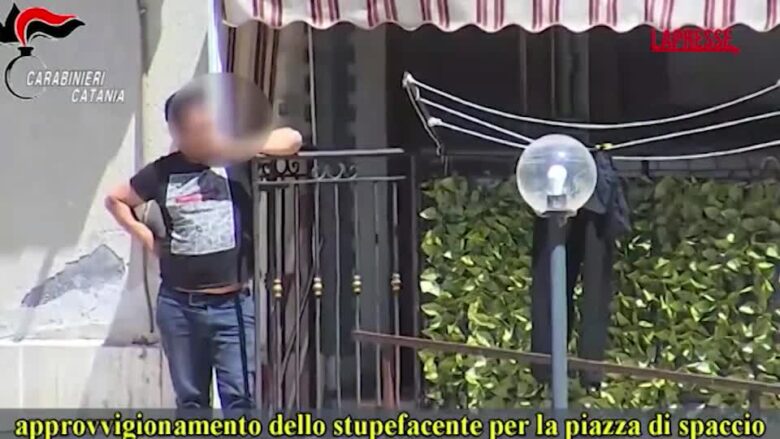 Catania: rete spaccio gestita da uomo ai domiciliari, ecco come agiva