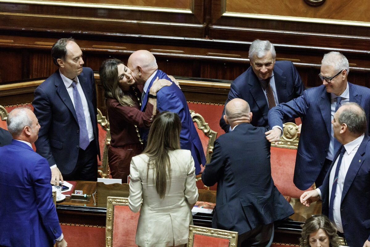 Separazione carriere, c’è l’ok del Senato. Opposizioni in protesta. Meloni: “Passo avanti” Separazione carriere, c’è l’ok del Senato. Opposizioni in protesta. Meloni: “Passo avanti”