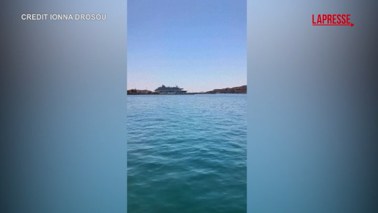 Grecia, proteste contro la guerra a Gaza impediscono lo sbarco a nave turisti israeliani Grecia, proteste contro la guerra a Gaza impediscono lo sbarco a nave turisti israeliani