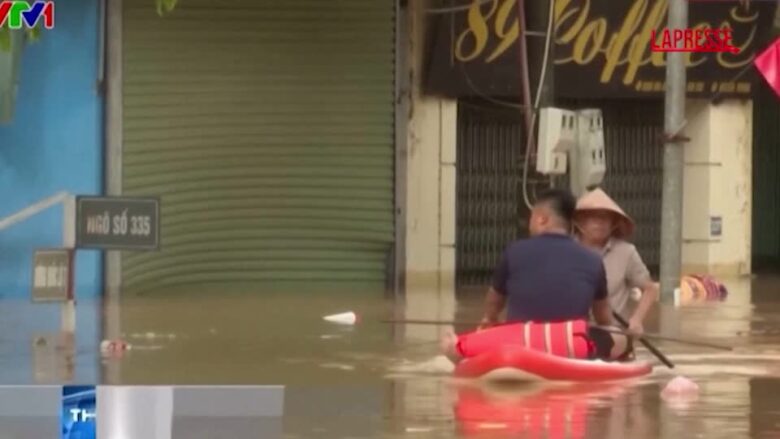 Vietnam, la tempesta Wipha colpisce la provincia di Nghe An: le immagini della devastazione