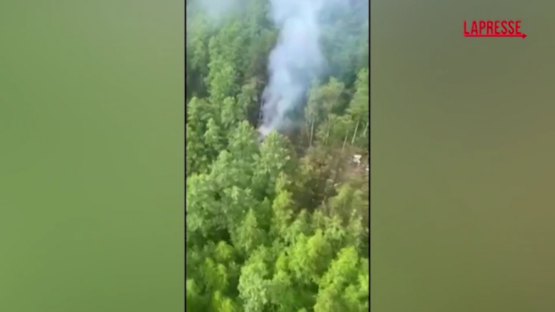 Russia, aereo si schianta nell'Amur: le prime immagini del relitto