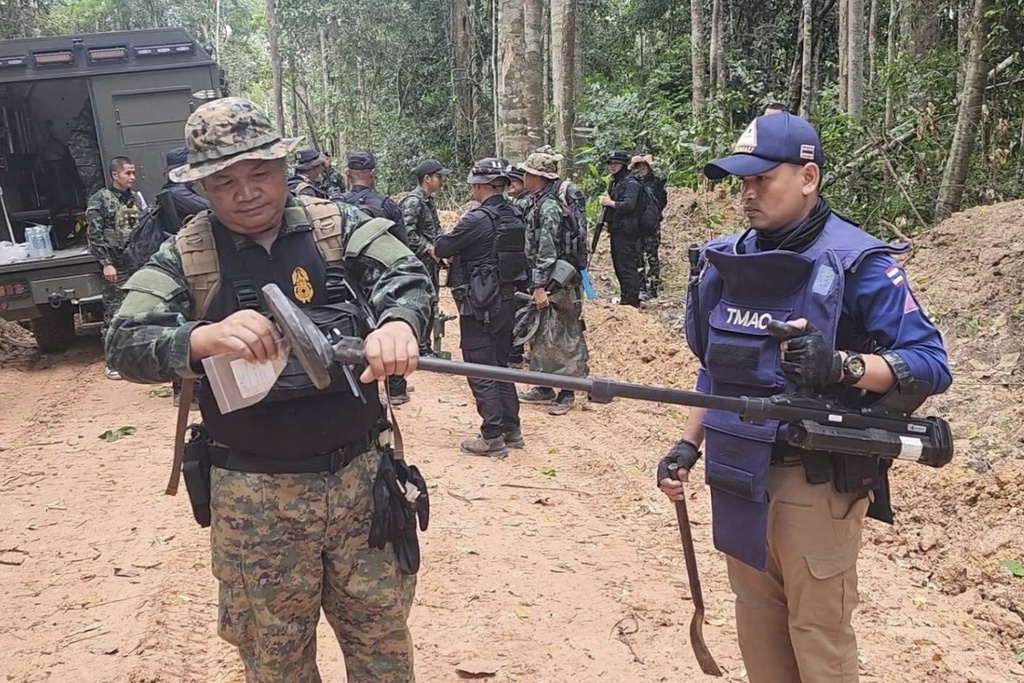 thailandia cambogia scoppia lo scontro raid aerei e morti