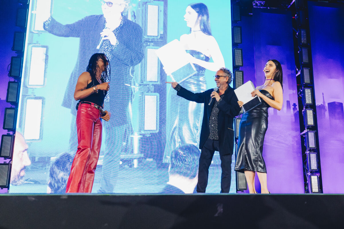 Galleria foto 'Tim Burton e Ghali al Lido Mercoledì a Roma dedicato alla piccola di Casa Addams' - foto 3