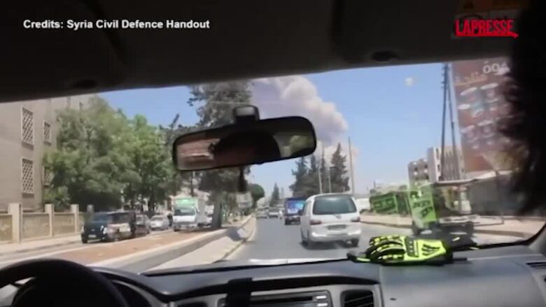 Siria, esplosione in un deposito di munizioni a Maarat Misrin: le immagini dei soccorsi