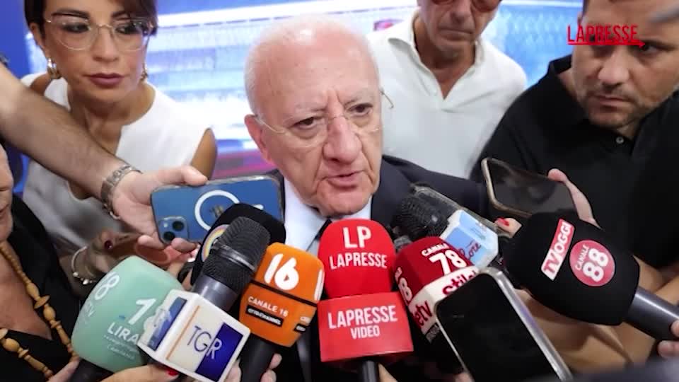 West Nile in Campania, De Luca: “Seguiamo con attenzione, non focolai ma casi isolati”