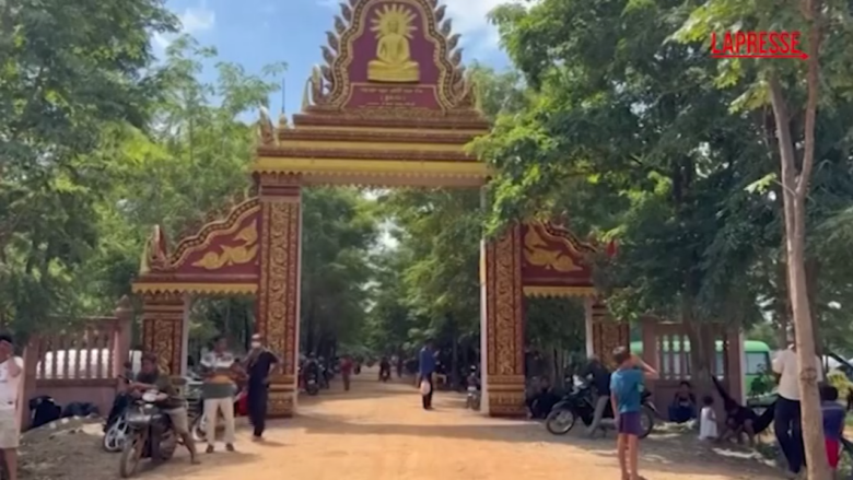 Cambogia-Thailandia, gli sfollati trovano rifugio in un tempio buddista