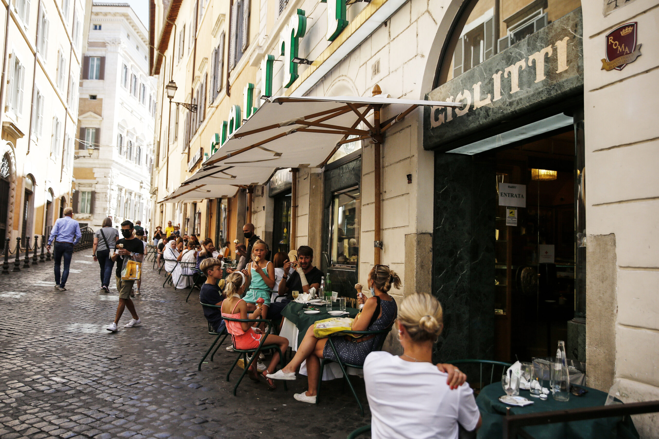 Vacanze, primo esodo: 6,4 milioni di presenze questo weekend