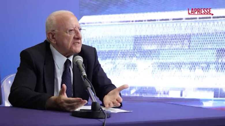 Salernitana, De Luca sul nuovo stadio: ” Prepariamoci per la Champions, se no che c… lo facciamo a fare”