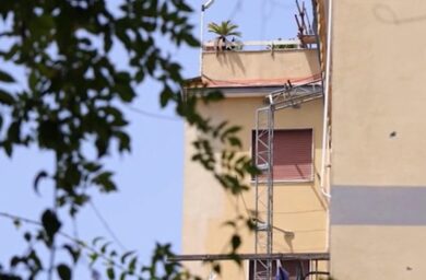 Operai morti a Napoli, le prime indagini: due di loro lavoravano in nero