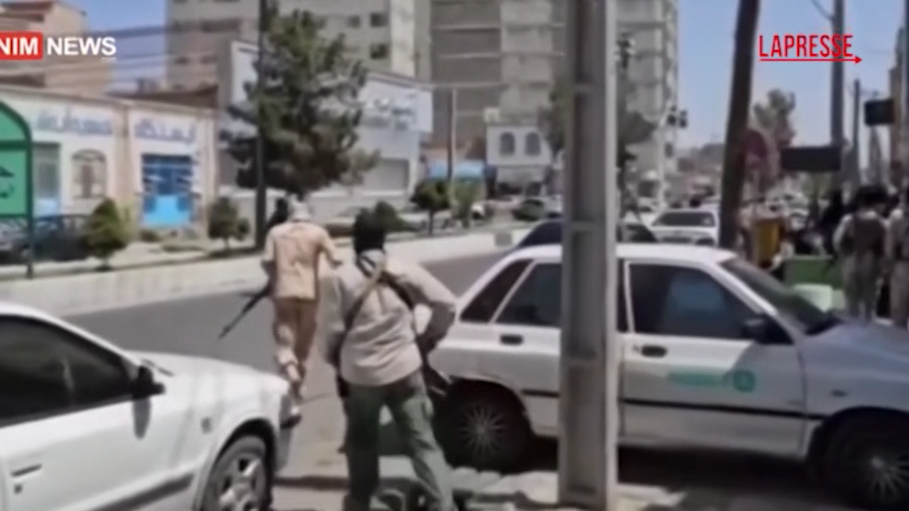 iran attacco contro tribunale 9 morti e 20 feriti