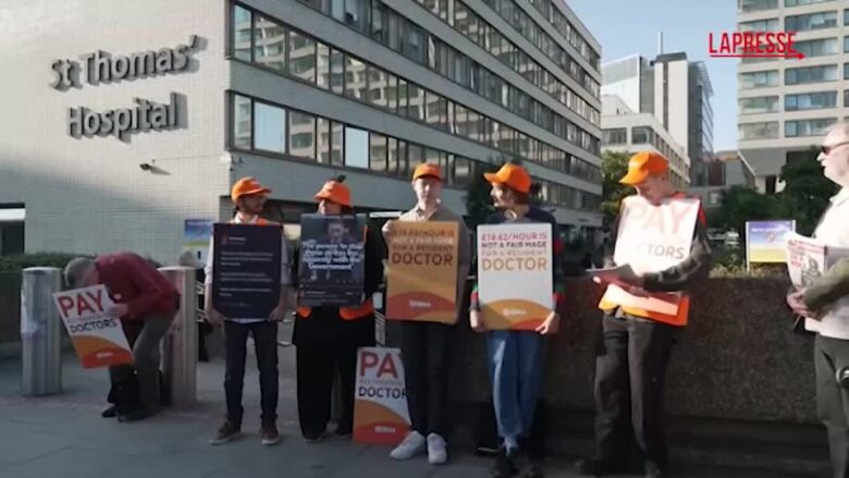 Regno Unito: 50mila medici specializzandi in sciopero per 5 giorni