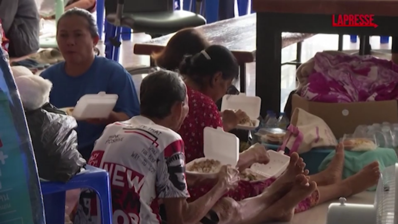 Thailandia, migliaia di sfollati per il conflitto con la Cambogia