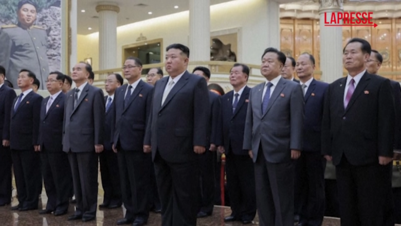 Kim Jong-un celebra l'anniversario della fine della guerra di Corea