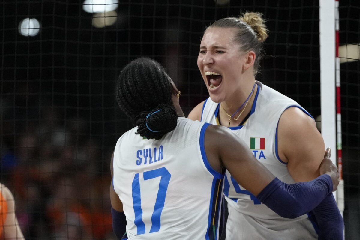 Nations League volley femminile 2025, trionfo dell’Italia: battuto il Brasile in finale per 3 1 Nations League volley femminile 2025, trionfo dell’Italia: battuto il Brasile in finale per 3 1