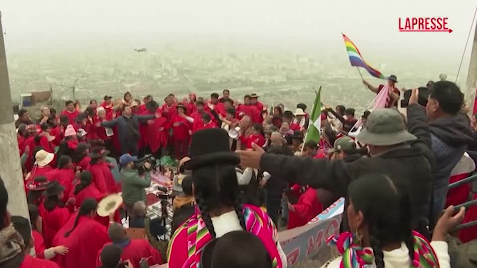 Perù, la protesta sulla collina di San Cristòbal contro l Perù, la protesta sulla collina di San Cristòbal contro l