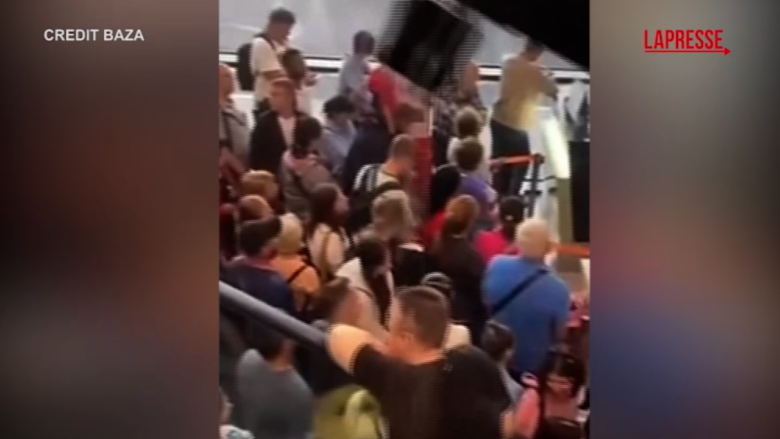 Russia, attacco hacker: Aeroflot cancella 49 voli da Mosca