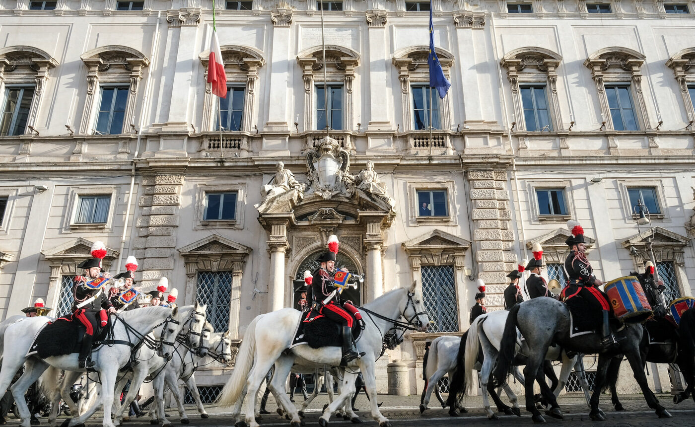 consulta incostituzionale tetto stipendi pubblici a 240mila euro annui