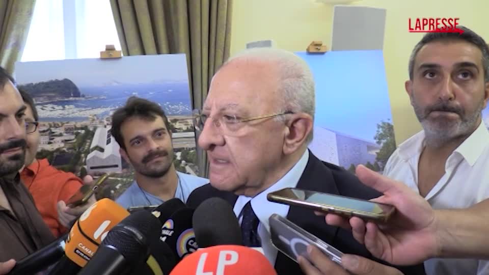 Teatro San Carlo, De Luca: "Vergognoso che non sia ancora stato nominato soprintendente" Teatro San Carlo, De Luca: "Vergognoso che non sia ancora stato nominato soprintendente"