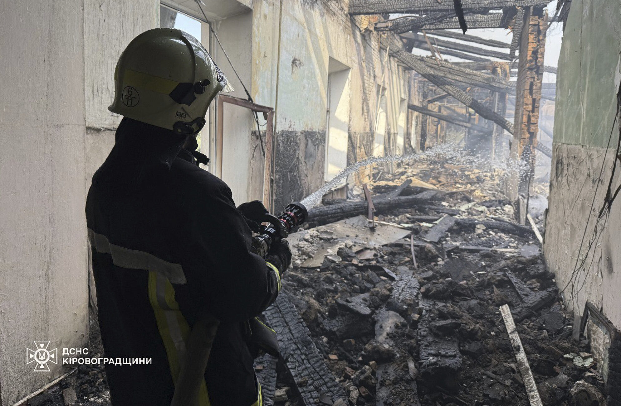 Ucraina, attacco russo su Zaporizhzhia: 16 morti e 35 feriti Ucraina, attacco russo su Zaporizhzhia: 16 morti e 35 feriti