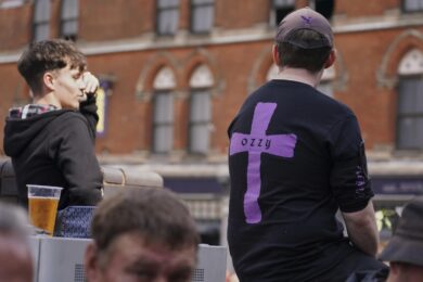 Il funerale di Ozzy Osbourne a Birmingham il 30 luglio 2025 (AP Photo/Alberto Pezzali)
