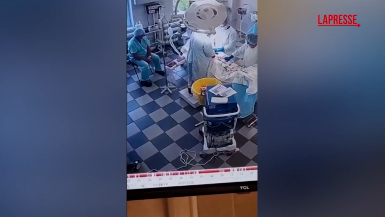 Terremoto in Kamchatka, la scossa in sala operatoria durante un intervento