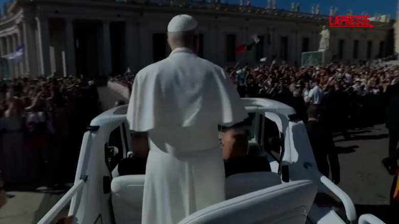 Papa: "Diplomazia sia via privilegiata per risolvere i conflitti"