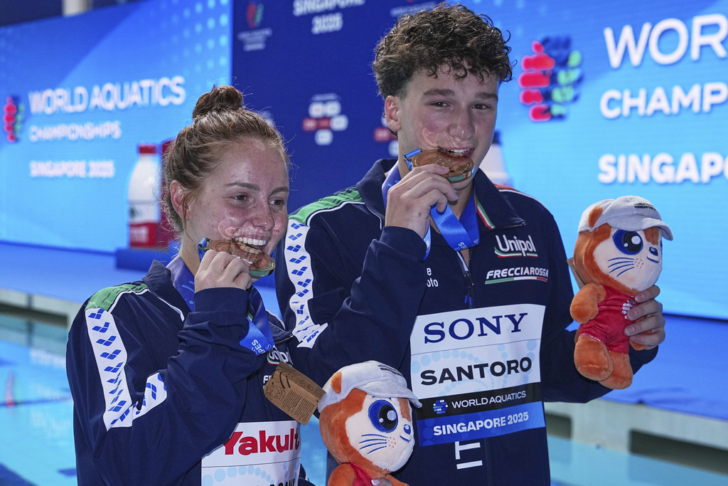 Mondiali nuoto 2025, tuffi: Santoro Pellacani oro nel trampolino 3 metri misto Mondiali nuoto 2025, tuffi: Santoro Pellacani oro nel trampolino 3 metri misto
