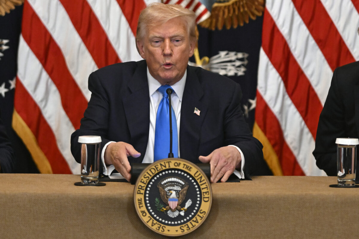 Dazi, le notizie in diretta: corsa contro il tempo per un testo condiviso tra Usa e Ue Dazi, le notizie in diretta: corsa contro il tempo per un testo condiviso tra Usa e Ue