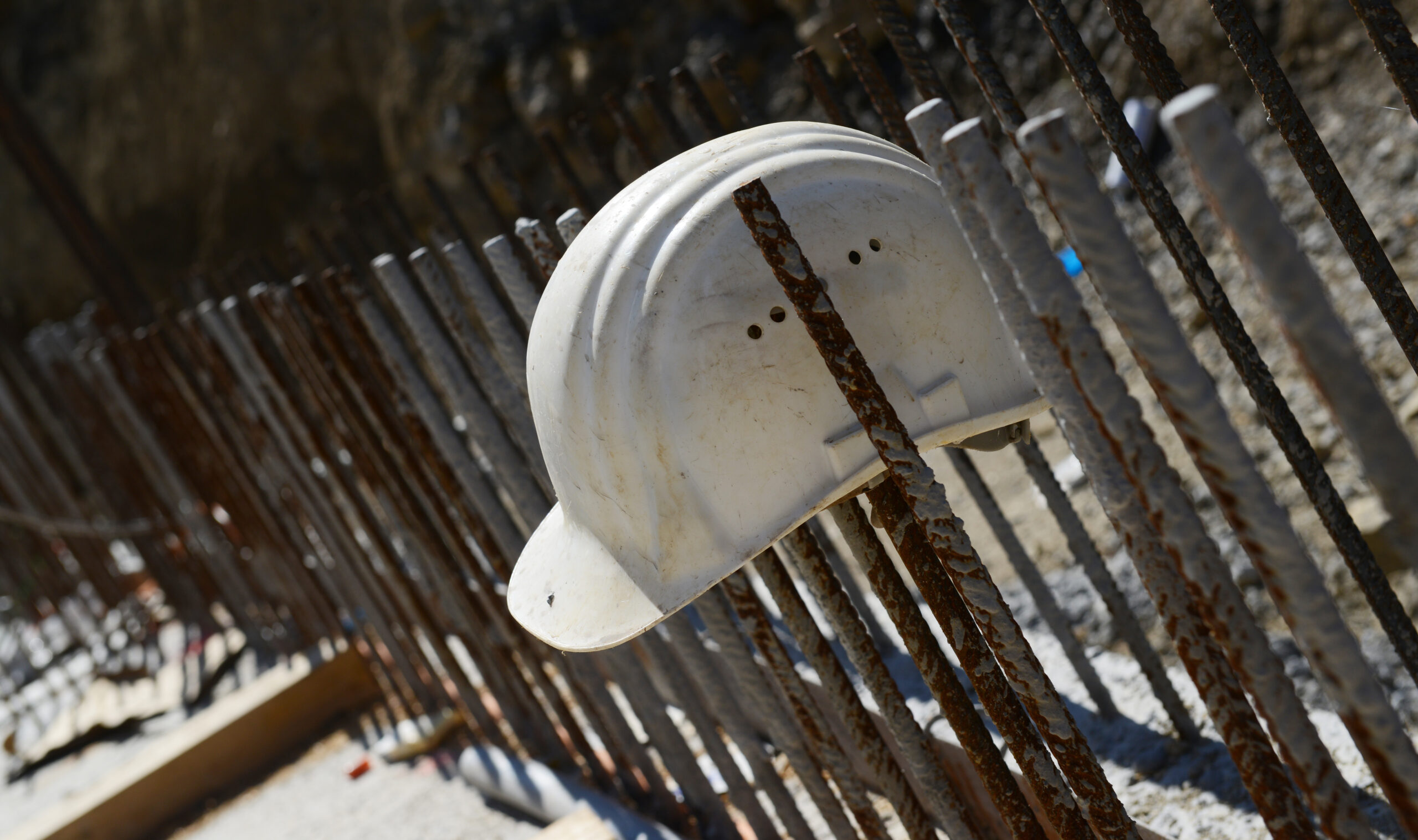Incidenti sul lavoro, 2 operai morti mercoledì in Puglia e in Sardegna