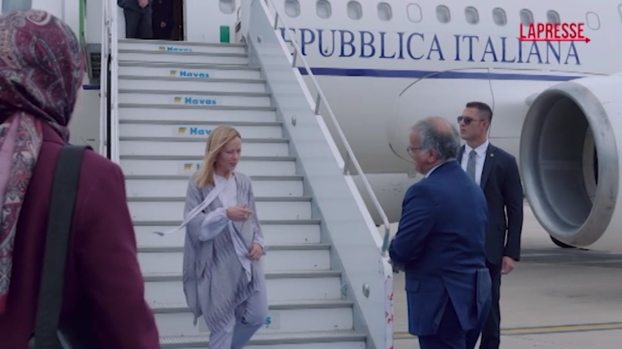 meloni in turchia l arrivo della premier a istanbul
