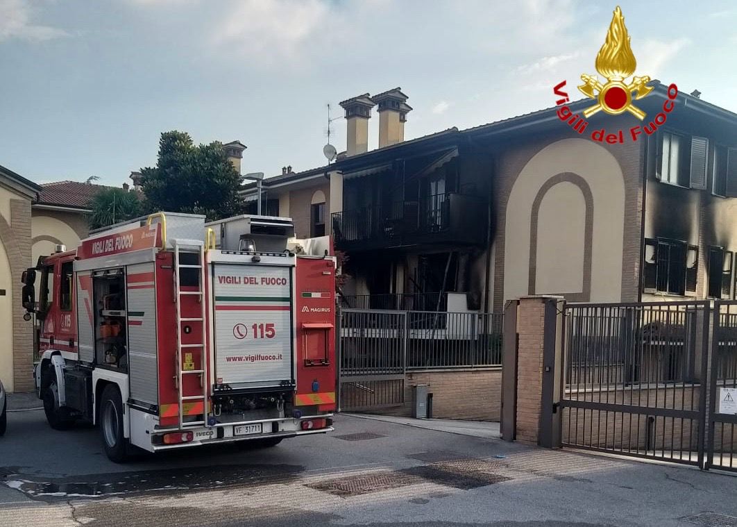 Milano, incendio in appartamento: muore 59enne Milano, incendio in appartamento: muore 59enne