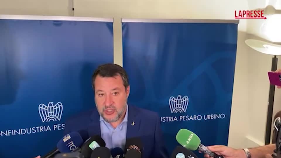 migranti salvini sentenza vergognosa non ci arrendiamo a porte aperte clandestini