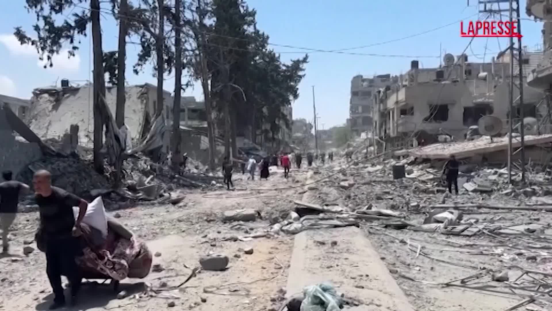 Gaza, palestinesi tornano alle loro case ma trovano solo macerie e distruzione Gaza, palestinesi tornano alle loro case ma trovano solo macerie e distruzione