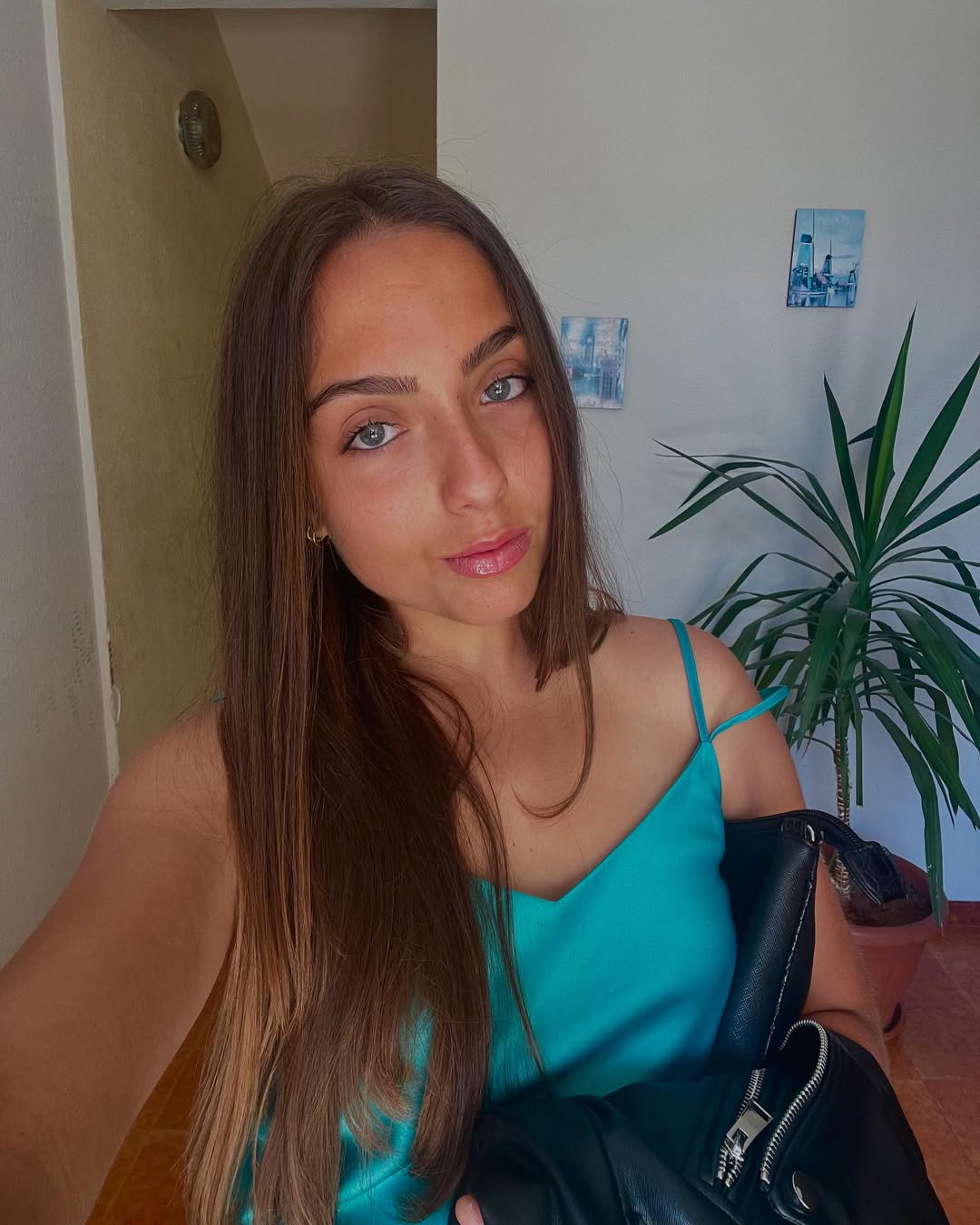 Palermo, ragazza di 21 anni trovata morta in piscina durante una festa Palermo, ragazza di 21 anni trovata morta in piscina durante una festa
